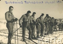 Styczeń 1939, Bukowina Tatrzańska, woj. krakowskie, Polska.
Kurs narciarski dla żołnierzy.
Fot. NN, zbiory Ośrodka KARTA, Pogotowie Archiwalne [PAF_012] , udostępnił Michał Zdrojewski