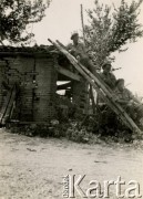 Lipiec 1944, Włochy.
Żołnierze Armii Andersa, odpoczynek na linii frontu.
Fot.NN, zbiory Ośrodka KARTA, Pogotowie Archiwalne [PAF_012], album Bogdana Konopko udostępnił Michał Zdrojewski
Front