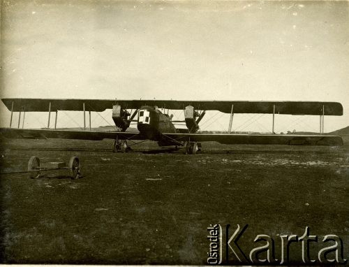 Ok. 1920, prawdopodobnie Lwów, Polska.
Samolot bombowy Friedrichshafen G.IIIa.
Fot. NN, zbiory Ośrodka KARTA, Pogotowie Archiwalne [PAF_011], udostępniła Jolanta Szczudłowska