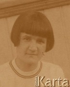 1920-1939, Wołkowysk, woj. białostockie, Polska.
 Portret młodej dziewczyny.
Fot. NN, zbiory Ośrodka KARTA, udostępniła Janina Bojarska
   
