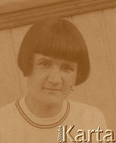 1920-1939, Wołkowysk, woj. białostockie, Polska.
 Portret młodej dziewczyny.
Fot. NN, zbiory Ośrodka KARTA, udostępniła Janina Bojarska
   
