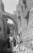 1942-1944, brak miejsca.
Arabowie na ulicy.
Fot. NN, zbiory Ośrodka KARTA, kolekcję Stanisława Jankowskiego udostępnił Piotr Jankowski
 
