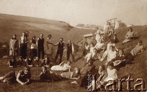 10.05.1931, Dąbrówka k/Zgierza, woj. Łódź, Polska.
