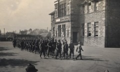1940-1944, Carron School, Wielka Brytania.
Żołnierze 12 Batalionu Łączności I Korpusu Polskiego.
Fot. zbiory Ośrodka KARTA, kolekcję Stanisława Zalewskiego udostępnił Leszek Bartnicki


