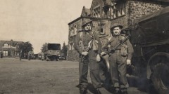 1940-1944, Carron School, Wielka Brytania.
Żołnierze 12 Batalionu Łączności I Korpusu Polskiego, z lewej stoi Stanisław Zalewski.
Fot. zbiory Ośrodka KARTA, kolekcję Stanisława Zalewskiego udostępnił Leszek Bartnicki


