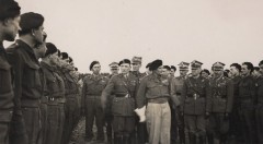 1940-1944, Wielka Brytania.
Marszałek Montgomery z wizytą u żołnierzy I Korpusu Polskiego.
Fot. zbiory Ośrodka KARTA, kolekcję Stanisława Zalewskiego udostępnił Leszek Bartnicki


