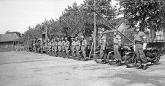 1940-1944, Carron School, Wielka Brytania.
Żołnierze 12 Batalionu Łączności I Korpusu Polskiego.
Fot. zbiory Ośrodka KARTA, kolekcję Stanisława Zalewskiego udostępnił Leszek Bartnicki


