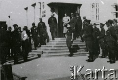 1937, Trembowla, województwo tarnopolskie, Polska.
Oficerowie 12 Dywizji Piechoty z Tarnopola.
Fot. zbiory Ośrodka KARTA, Pogotowie Archiwalne [PA_016], przekazała Urszula Drobniak