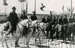 1937, Trembowla, województwo tarnopolskie, Polska.
9 Pułk Ułanów Małopolskich. 1 Szwadron 
Fot. zbiory Ośrodka KARTA, Pogotowie Archiwalne [PA_016], przekazała Urszula Drobniak