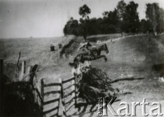 27.09.1932, Polska.
9 Pułk Ułanów Małopolskich. Rotmistrz rezerwy Jerzy Zaremba.
Fot. zbiory Ośrodka KARTA, Pogotowie Archiwalne [PA_016], przekazała Urszula Drobniak