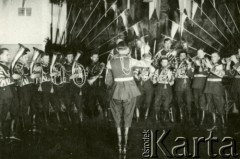 1935, Trembowla, województwo tarnopolskie, Polska.
9 Pułk Ułanów Małopolskich. Pluton trębaczy.
Fot. zbiory Ośrodka KARTA, Pogotowie Archiwalne [PA_016], przekazała Urszula Drobniak