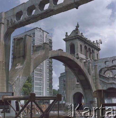 1985-1990, Warszawa, Polska.
Remont Mostu księcia Józefa Poniatowskiego.
Fot. Bogdan Łopieński, zbiory Ośrodka KARTA