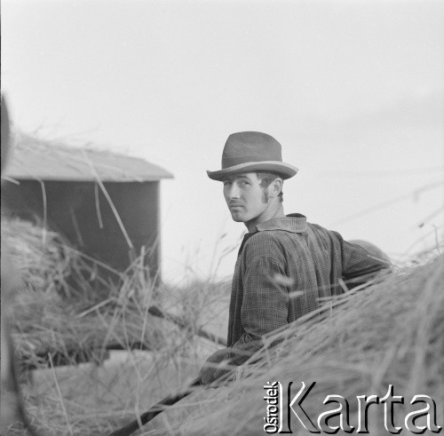 Lata 60., Polska.
Portret mężczyzny.
Fot. Bogdan Łopieński, zbiory Ośrodka KARTA