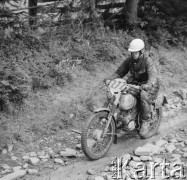 Ok. 1967, Polska.
Rajd motocyklowy, tzw. 