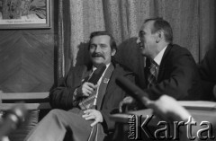 Lata 80., Warszawa, Polska.
Spotkanie z Lechem Wałęsą w Klubie Inteligencji Katolickiej.
Fot. Bogdan Łopieński, zbiory Ośrodka KARTA