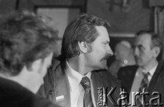 Lata 80., Warszawa, Polska.
Spotkanie z Lechem Wałęsą w Klubie Inteligencji Katolickiej.
Fot. Bogdan Łopieński, zbiory Ośrodka KARTA