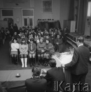 1968, Łódź, woj. łódzkie, Polska.
Zebranie partyjne po V Zjeździe PZPR.
Fot. Bogdan Łopieński, zbiory Ośrodka KARTA