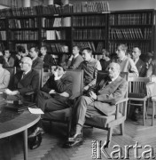 Lata 60., Polska.
Hugo Steinhaus (1. z prawej) - matematyk, współtwórca lwowskiej szkoły matematycznej.
Fot. Bogdan Łopieński, zbiory Ośrodka KARTA