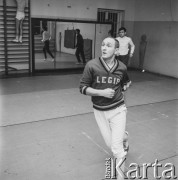 1966, Polska.
Szermierz Jerzy Pawłowski podczas treningu.
Fot. Bogdan Łopieński, zbiory Ośrodka KARTA