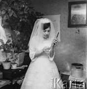 Lata 60., Polska.
Panna młoda.
Fot. Bogdan Łopieński, zbiory Ośrodka KARTA