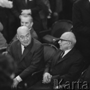 Ok. 1970, Polska.
I sekretarz KC PZPR Władysław Gomułka (z prawej) i premier PRL Józef Cyrankiewicz.
Fot. Bogdan Łopieński, zbiory Ośrodka KARTA