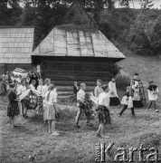 Lata 60., Polska.
Pogrzeb.
Fot. Bogdan Łopieński, zbiory Ośrodka KARTA