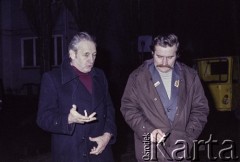 16.12.1980, Gdańsk, woj. gdańskie, Polska.
Odłonięcie Pomnika Poległych Stoczniowców 1970. Od prawej Lech Wałęsa i Andrzej Wajda.
Fot. Bogdan Łopieński, zbiory Ośrodka KARTA