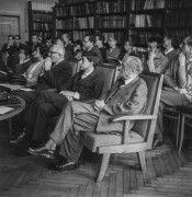 Lata 60., Polska.
Hugo Steinhaus (1. z prawej) - matematyk, współtwórca lwowskiej szkoły matematycznej.
Fot. Bogdan Łopieński, zbiory Ośrodka KARTA