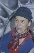 Lata 70.-80., Polska.
Franciszek Starowieyski podczas otwarcia swojej wystawy.
Fot. Bogdan Łopieński, zbiory Ośrodka KARTA