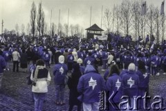 1988, Oświęcim-Brzezinka, woj. katowickie, Polska.
Pierwszy Marsz Żywych zorganizowany przez izraelskie ministerstwo oświaty na terenie niemieckiego obozu koncentracyjnego KL Auschwitz-Birkenau.
Fot. Bogdan Łopieński, zbiory Ośrodka KARTA