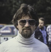 Ok. 1975, Polska.
Andrzej Jaroszewicz - kierowca rajdowy,  syn premiera PRL Piotra Jaroszewicza.
Fot. Bogdan Łopieński, zbiory Ośrodka KARTA