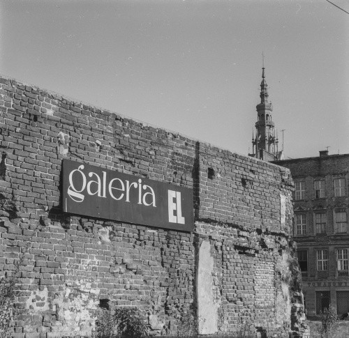 23 lipca–22 sierpnia 1965, Elbląg, woj. gdańskie, Polska.
Galeria EL - założona w 1961 roku przez Gerarda Kwiatkowskiego, organizator I Biennale Form Przestrzennych w Elblągu. 
Fot. Bogdan Łopieński, zbiory Ośrodka KARTA