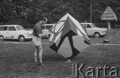 28.08-17.09.1965, Osieki, Polska.
III Plener Koszaliński. Międzynarodowe Spotkanie Artystów i Teoretyków Sztuki.
Fot. Bogdan Łopieński, zbiory Ośrodka KARTA