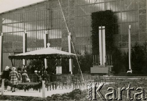 14.06.1939, Stalowa Wola, Polska.
Centralny Okręg Przemysłowy. Uroczyste otwarcie huty w Stalowej Woli z udziałem prezydenta Ignacego Mościckiego i wicepremiera Eugeniusza Kwiatkowskiego.
Fot. zbiory Ośrodka KARTA, Pogotowie Archiwalne [PA_028], przekazał Michał Nieronow