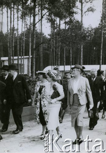 14.06.1939, Stalowa Wola, Polska.
Centralny Okręg Przemysłowy. Uroczyste otwarcie huty w Stalowej Woli z udziałem prezydenta Ignacego Mościckiego i wicepremiera Eugeniusza Kwiatkowskiego.
Fot. zbiory Ośrodka KARTA, Pogotowie Archiwalne [PA_028], przekazał Michał Nieronow  

