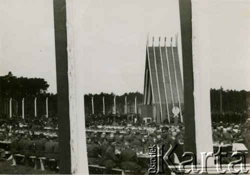 14.06.1939, Stalowa Wola, Polska.
Centralny Okręg Przemysłowy. Uroczyste otwarcie huty w Stalowej Woli z udziałem prezydenta Ignacego Mościckiego i wicepremiera Eugeniusza Kwiatkowskiego.
Fot. zbiory Ośrodka KARTA, Pogotowie Archiwalne [PA_028], przekazał Michał Nieronow  

