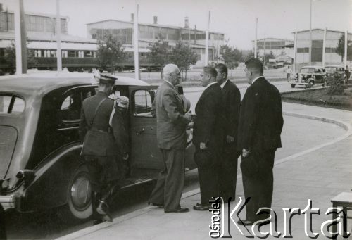 14.06.1939, Stalowa Wola, Polska.
Centralny Okręg Przemysłowy. Uroczyste otwarcie huty w Stalowej Woli z udziałem prezydenta Ignacego Mościckiego i wicepremiera Eugeniusza Kwiatkowskiego.
Fot. zbiory Ośrodka KARTA, Pogotowie Archiwalne [PA_028], przekazał Michał Nieronow  

