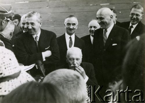 14.06.1939, Stalowa Wola, Polska.
Centralny Okręg Przemysłowy. Uroczyste otwarcie huty w Stalowej Woli z udziałem prezydenta Ignacego Mościckiego i wicepremiera Eugeniusza Kwiatkowskiego.
Fot. zbiory Ośrodka KARTA, Pogotowie Archiwalne [PA_028], przekazał Michał Nieronow  

