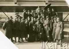 1931, Warszawa, Polska.
Kurs przygotowawczy do szkoły pilotów.
Fot. zbiory Ośrodka KARTA, Pogotowie Archiwalne [PA_028], przekazał Michał Nieronow  
