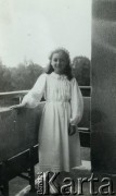 1938, Warszawa, Polska.
Na zdjęciu Maria Kołakowska w dniu pierwszej komunii świętej. 
Fot. NN, zbiory Ośrodka KARTA, Pogotowie Archiwalne [PAF_022], udostępniła Anna Kołakowska
