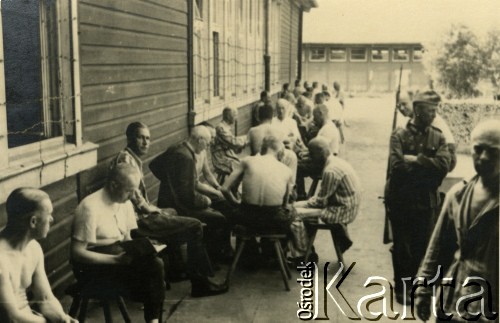 1941-1942, Dorsten, III Rzesza Niemiecka.
Obóz jeniecki oficerów Wojska Polskiego. Czas wolny oficerów. 
Fot. zbiory Ośrodka KARTA, Pogotowie Archiwalne [PA_024], przekazali Dorota i Tomasz Wojciechowscy