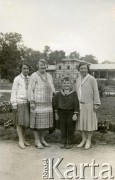 Lipiec 1929, Ciechocinek, Polska.
Rodzina Glaserów. Od lewej: NN, Anna, Henryk, Truda.
Fot. zbiory Ośrodka KARTA, Pogotowie Archiwalne [PA_06], udostępnił Mirosław Glaser