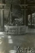 1929, Ciechocinek, Polska.
Park zdrojowy. Rodzina Glaserów: Henryk, Anna, Jerzy, Fredek.
Fot. zbiory Ośrodka KARTA, Pogotowie Archiwalne [PA_06], udostępnił Mirosław Glaser