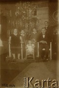 27.12.1924, Poznań, Polska.
Rodzina Glaserów. Mieszkanie przy ul. Skarbowej.
Fot. zbiory Ośrodka KARTA, Pogotowie Archiwalne [PA_06], udostępnił Mirosław Glaser