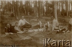 21.05.1925, Ludwikowo k. Poznania, Polska.
Albert, Henryk, Jerzy, Alfred, Anna Glaser.
Fot. zbiory Ośrodka KARTA, Pogotowie Archiwalne [PA_06], udostępnił Mirosław Glaser