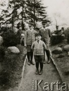 27.05.1928, Poznań, Polska.
Park Sołacki. Rodzina Glaserów: Henryk, Alfred, Jerzy.
Fot. zbiory Ośrodka KARTA, Pogotowie Archiwalne [PA_06], udostępnił Mirosław Glaser