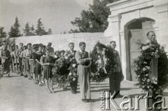 1945, Palestyna.
Żołnierze 2 Korpusu Polskiego. Uroczystości pogrzebowe zmarłego kapitana Szporka.
Fot. NN, zbiory Ośrodka KARTA, Pogotowie Archiwalne [PA_033], udostępnił Piotr Balcer