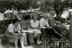 19.06.1945, Palestyna.
Wycieczka do Jerycha i nad Morze Czerwone. Wśród uczestników żołnierze 2 Korpusu Polskiego.
Fot. NN, zbiory Ośrodka KARTA, Pogotowie Archiwalne [PA_033], przekazał Piotr Balcer