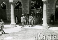 30.05.1945, Jerozolima, Palestyna.
2 Korpus Polski. Procesja Bożego Ciała, w której brali udział żołnierze i uchodźcy z Polski.
Fot. NN, zbiory Ośrodka KARTA, Pogotowie Archiwalne [PA_033], przekazał Piotr Balcer