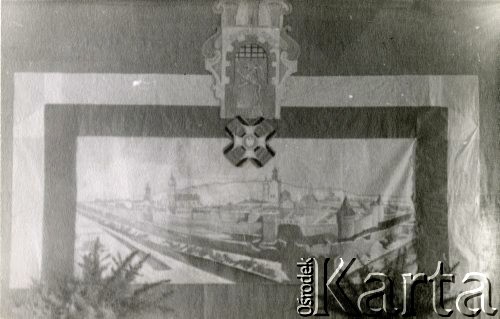 1949, Penrhos, Wielka Brytania..
Dekoracja namalowana przez podpułkownika Adama Lipińskiego.
Fot. NN, zbiory Ośrodka KARTA, Pogotowie Archiwalne [PA_033], udostępnił Piotr Balcer